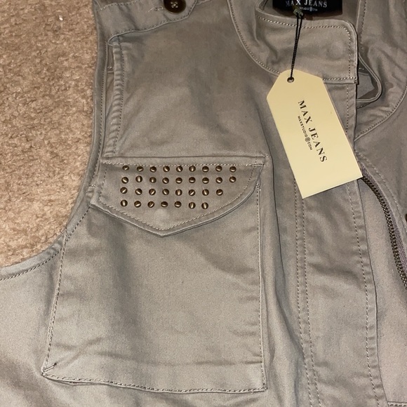 Taupe vest - Picture 2 of 7